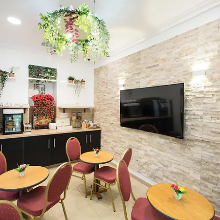 Parisien Hotel Nicea